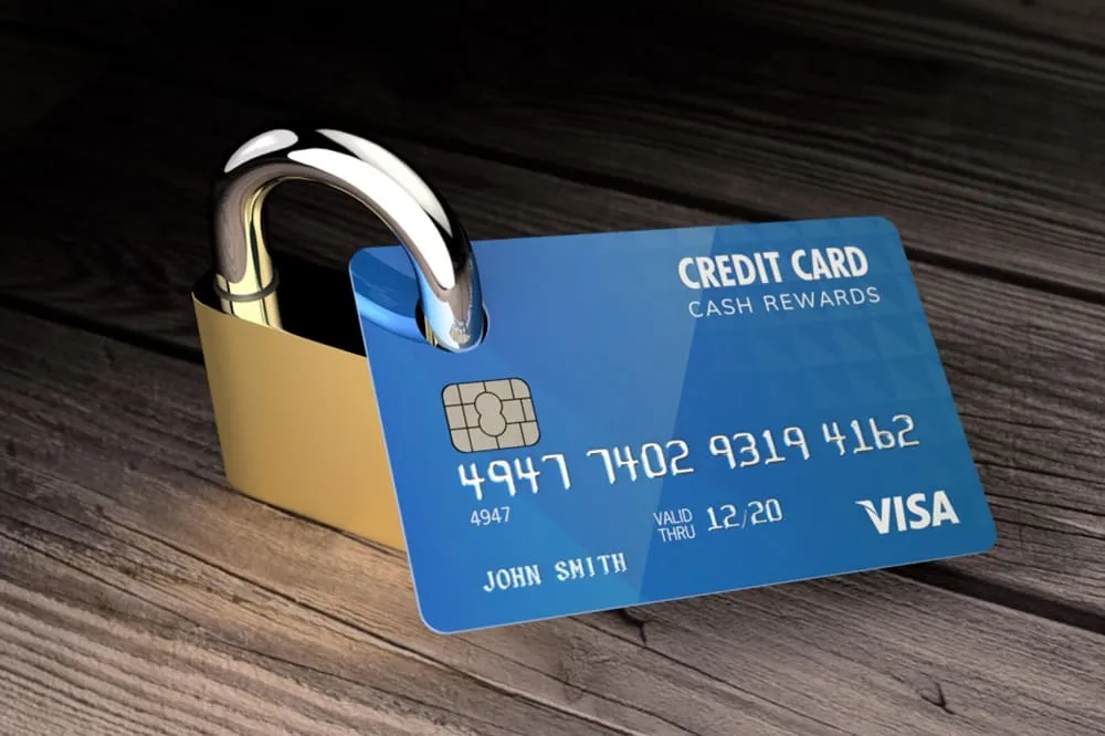 Thẻ tín dụng bị khóa có mở lại được không? Cách xử lý từng trường hợp